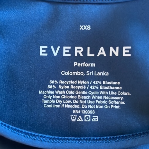 NWT Everlane The Perform Tank In Deep Aegean XXS - Picture 5 of 6